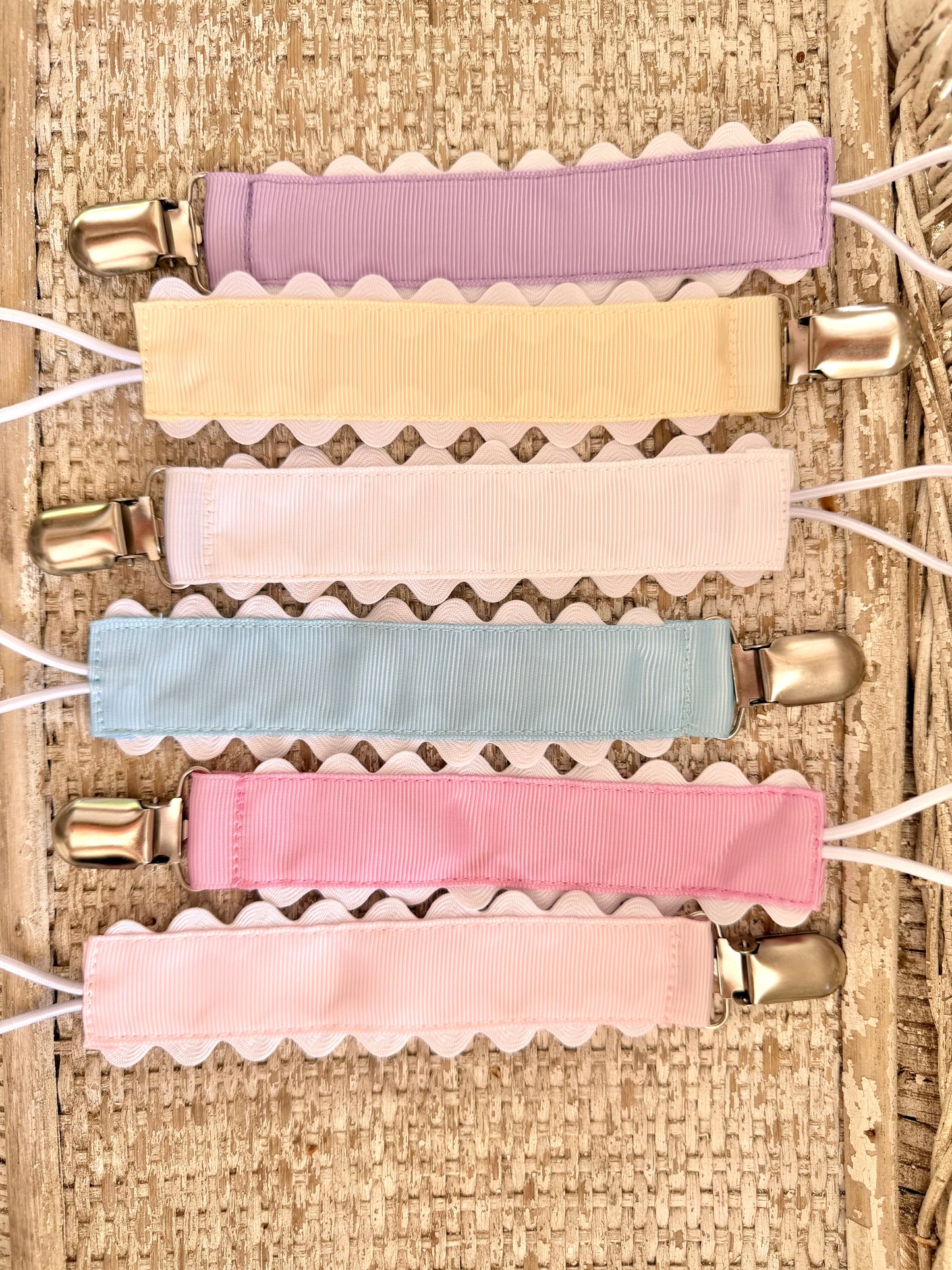 Paci Clip Singles